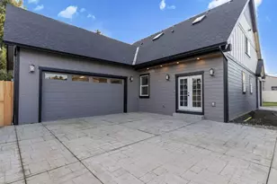 550 SE 8th Ave, Hillsboro, OR 97123 - Photo 1
