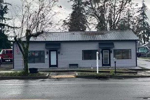 704 E Main St, Molalla, OR 97038 - Photo 1