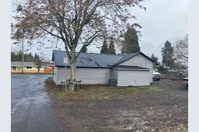 704 E Main St, Molalla, OR 97038 - Photo 13
