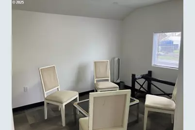 704 E Main St, Molalla, OR 97038 - Photo 9