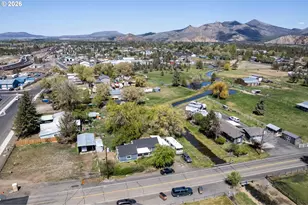 847 C Ave, Terrebonne, OR 97760 - Photo 39
