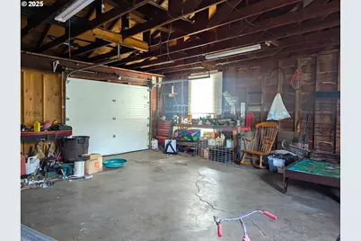 76232 Beech St, Oakridge, OR 97463 - Photo 23