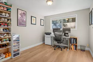 5226 SW Taylors Ferry Rd, Portland, OR 97219 - Photo 23