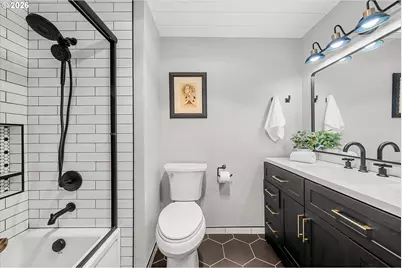 5226 SW Taylors Ferry Rd, Portland, OR 97219 - Photo 21