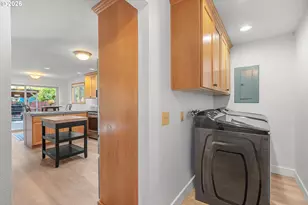 5226 SW Taylors Ferry Rd, Portland, OR 97219 - Photo 17