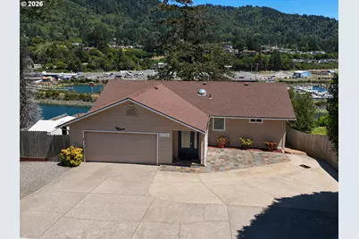 318 Del Norte Ln, Brookings, OR 97415 - Photo 1