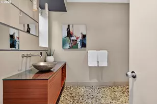 7616 NW Thompson Rd, Portland, OR 97229 - Photo 17