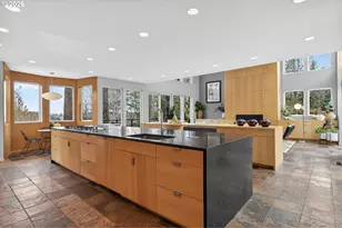 7616 NW Thompson Rd, Portland, OR 97229 - Photo 9