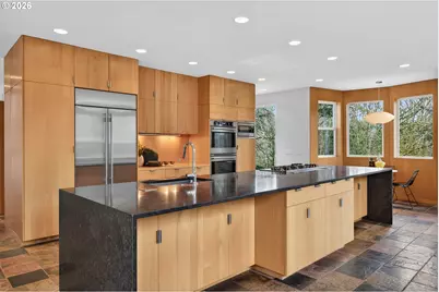 7616 NW Thompson Rd, Portland, OR 97229 - Photo 11