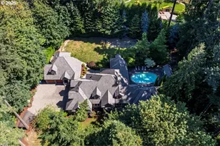 1261 SW Underhill Rd, Portland, OR 97219 - Photo 3
