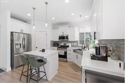 8525 N 1st St, Ridgefield, WA 98642 - Photo 3