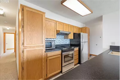 2335 NW Inlet Ave #7, Lincoln City, OR 97367 - Photo 11
