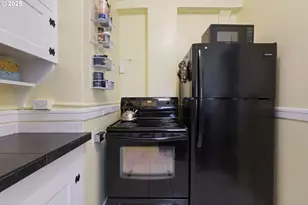 1811 NW Couch St, Portland, OR 97209 - Photo 19