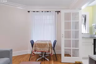 1811 NW Couch St, Portland, OR 97209 - Photo 15