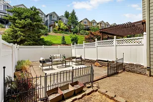 20452 Hoodview Ave, West Linn, OR 97068 - Photo 5