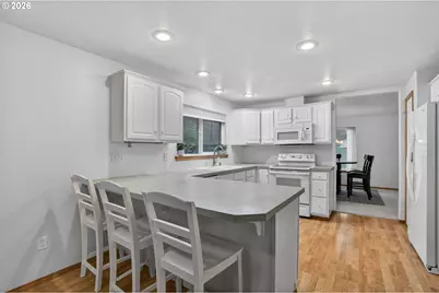 126 Westminster Dr, Kelso, WA 98626 - Photo 11