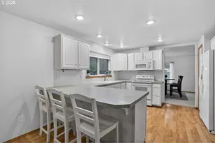 126 Westminster Dr, Kelso, WA 98626 - Photo 11