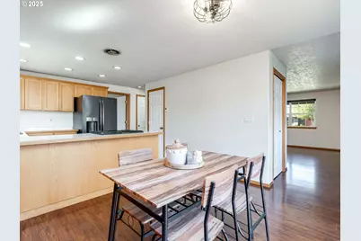 1700 SW Alexandria St, McMinnville, OR 97128 - Photo 9