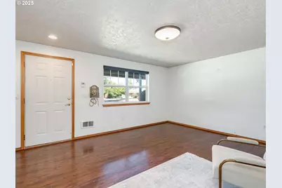 1700 SW Alexandria St, McMinnville, OR 97128 - Photo 5