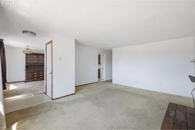395 Park Ln, Harrisburg, OR 97446 - Photo 11