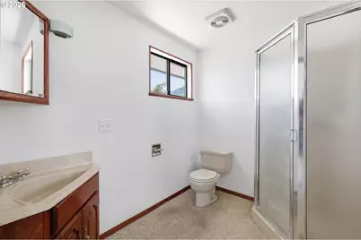 395 Park Ln, Harrisburg, OR 97446 - Photo 25