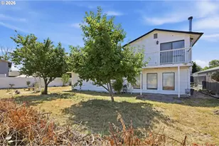 395 Park Ln, Harrisburg, OR 97446 - Photo 43