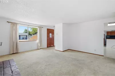 395 Park Ln, Harrisburg, OR 97446 - Photo 9