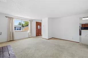 395 Park Ln, Harrisburg, OR 97446 - Photo 9