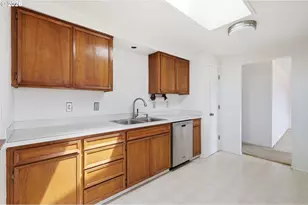395 Park Ln, Harrisburg, OR 97446 - Photo 15