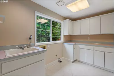 1808 Hall Ct, West Linn, OR 97068 - Photo 47