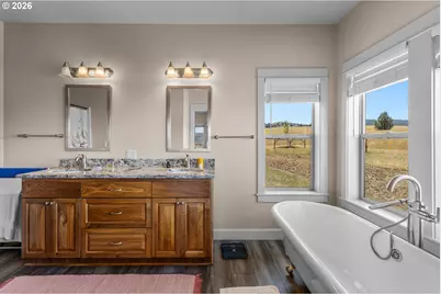 26216 W Bench Rd, John Day, OR 97845 - Photo 15
