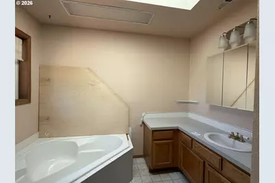 338 Topaz Ln, Roseburg, OR 97471 - Photo 13