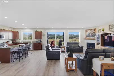 2020 SW Fairview Ave, Dallas, OR 97338 - Photo 7