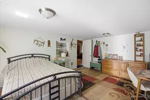 674 NE Waite St, Myrtle Creek, OR 97457 - Photo 11