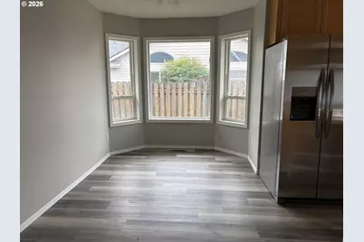 266 SE 10th Ave, Canby, OR 97013 - Photo 17