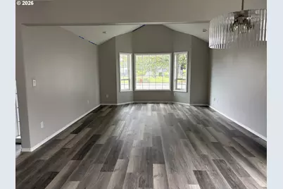 266 SE 10th Ave, Canby, OR 97013 - Photo 9
