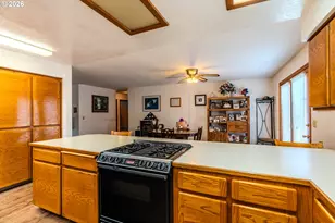 16005 SE Taggart St, Portland, OR 97236 - Photo 13