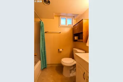 16005 SE Taggart St, Portland, OR 97236 - Photo 37
