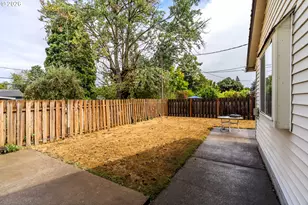 16005 SE Taggart St, Portland, OR 97236 - Photo 41