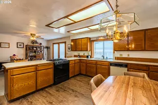 16005 SE Taggart St, Portland, OR 97236 - Photo 11