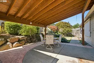 2105 N M Ct, Washougal, WA 98671 - Photo 31