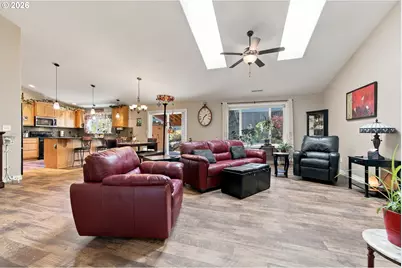 2105 N M Ct, Washougal, WA 98671 - Photo 7