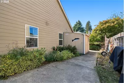 2105 N M Ct, Washougal, WA 98671 - Photo 35