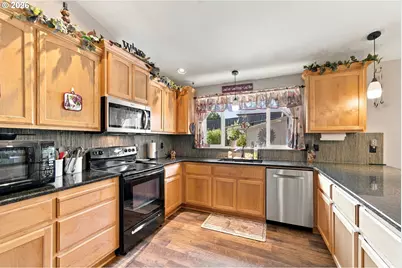 2105 N M Ct, Washougal, WA 98671 - Photo 17