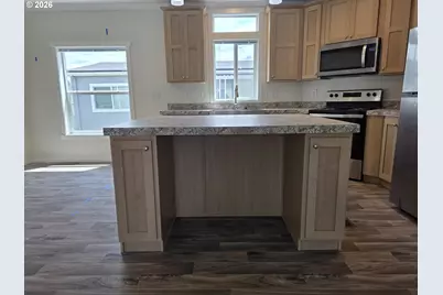 8204 SE Poppy St, Milwaukie, OR 97267 - Photo 9