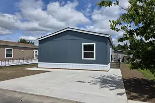 8204 SE Poppy St, Milwaukie, OR 97267 - Photo 3