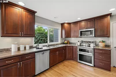 11713 SE Flavel St, Portland, OR 97266 - Photo 11