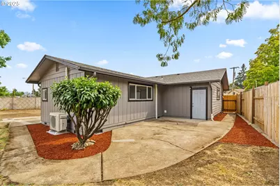 306 Broadway St, Springfield, OR 97477 - Photo 23