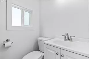 306 Broadway St, Springfield, OR 97477 - Photo 13