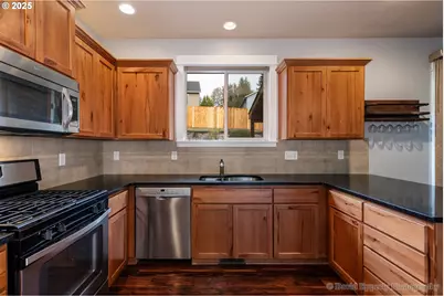 35671 Elk Meadows Dr, Saint Helens, OR 97051 - Photo 9